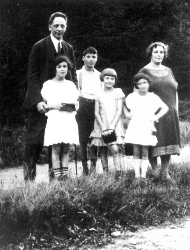 Max Leven und Familie
